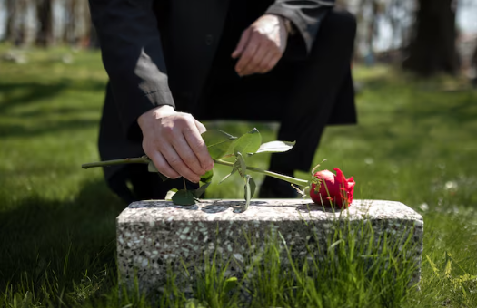 Hilfreiche Schritte für die würdevolle Gestaltung einer Abschiedsfeier